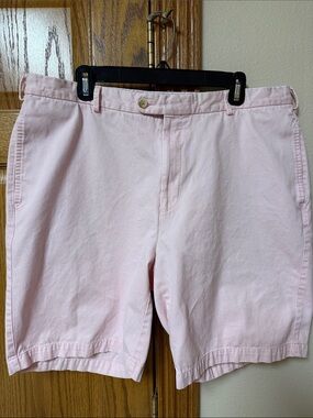 Peter Millar Light Pink shorts perfect for summer🌴